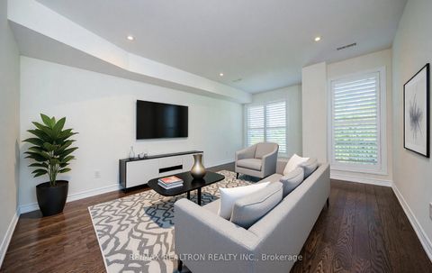 Photo 12 at 222 David Dunlap Circle, Don Mills, Toronto