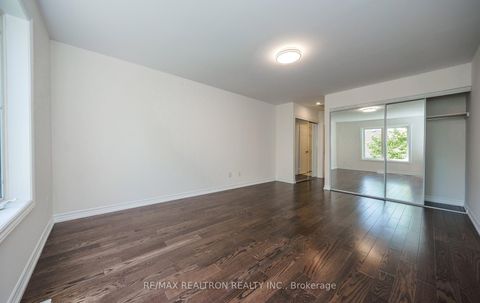 Photo 14 at 222 David Dunlap Circle, Don Mills, Toronto