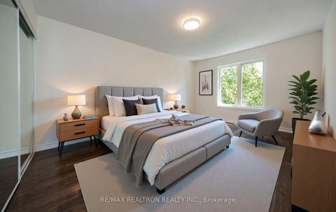 Photo 16 at 222 David Dunlap Circle, Don Mills, Toronto