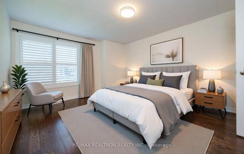Photo 18 at 222 David Dunlap Circle, Don Mills, Toronto