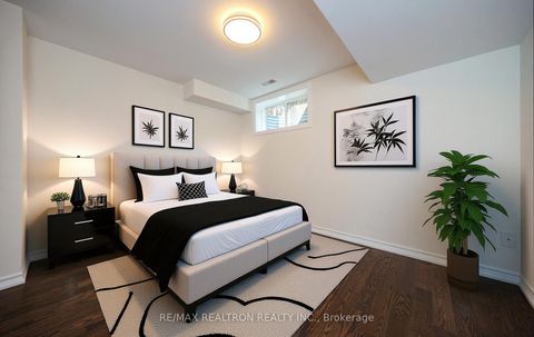 Photo 19 at 222 David Dunlap Circle, Don Mills, Toronto