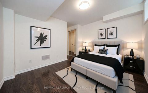 Photo 20 at 222 David Dunlap Circle, Don Mills, Toronto