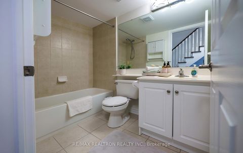 Photo 21 at 222 David Dunlap Circle, Don Mills, Toronto