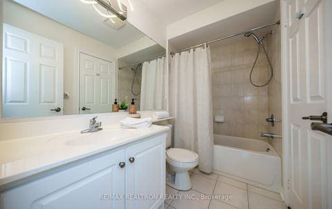 Photo 22 at 222 David Dunlap Circle, Don Mills, Toronto