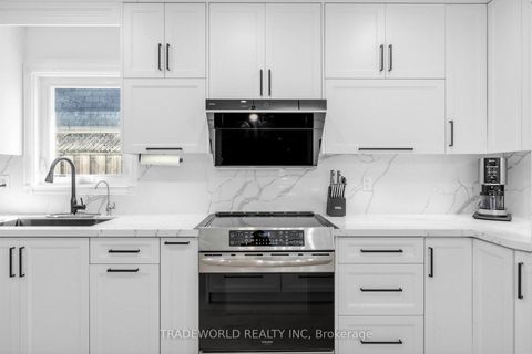 Photo 13 at 101 Meadowbank Road, Leslie Valley, Newmarket