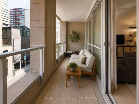 Photo 2 at 418 - 199 RICHMOND Street W, Waterfront Communities C1, Toronto