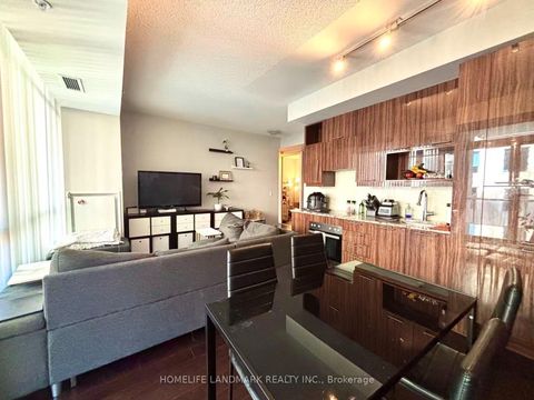 Photo 11 at 418 - 199 RICHMOND Street W, Waterfront Communities C1, Toronto