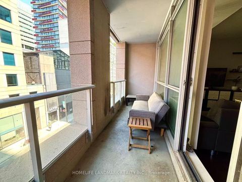Photo 13 at 418 - 199 RICHMOND Street W, Waterfront Communities C1, Toronto