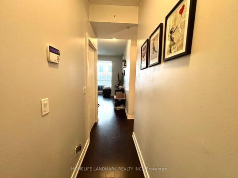 Photo 15 at 418 - 199 RICHMOND Street W, Waterfront Communities C1, Toronto