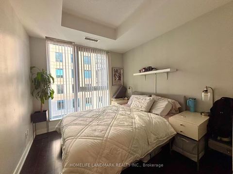 Photo 17 at 418 - 199 RICHMOND Street W, Waterfront Communities C1, Toronto