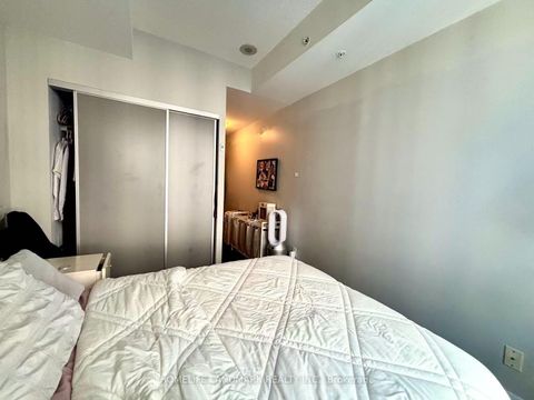 Photo 18 at 418 - 199 RICHMOND Street W, Waterfront Communities C1, Toronto
