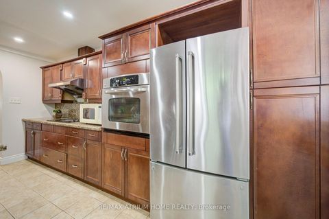Photo 12 at 18 Doverwood Court, Newtonbrook East, Toronto