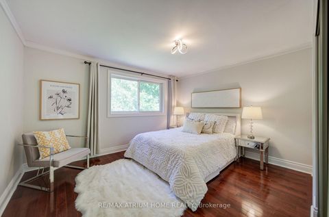 Photo 22 at 18 Doverwood Court, Newtonbrook East, Toronto