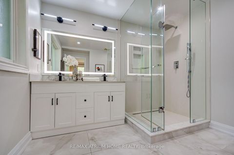 Photo 25 at 18 Doverwood Court, Newtonbrook East, Toronto