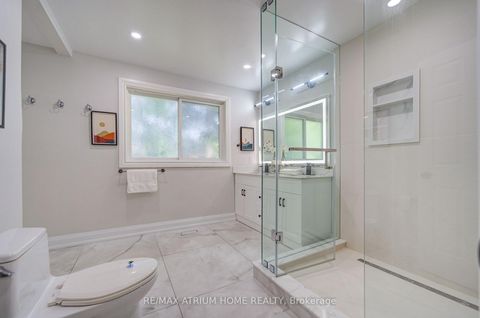 Photo 27 at 18 Doverwood Court, Newtonbrook East, Toronto