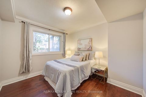 Photo 31 at 18 Doverwood Court, Newtonbrook East, Toronto