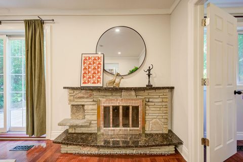 Photo 38 at 18 Doverwood Court, Newtonbrook East, Toronto