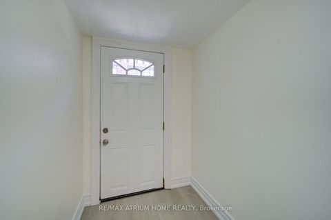 Photo 39 at 18 Doverwood Court, Newtonbrook East, Toronto