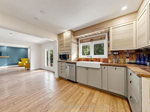 Photo 8 at 25 Kersey Crescent, North Richvale, Richmond Hill