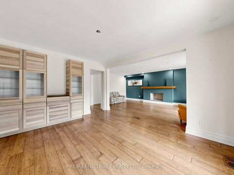 Photo 10 at 25 Kersey Crescent, North Richvale, Richmond Hill