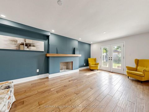 Photo 13 at 25 Kersey Crescent, North Richvale, Richmond Hill