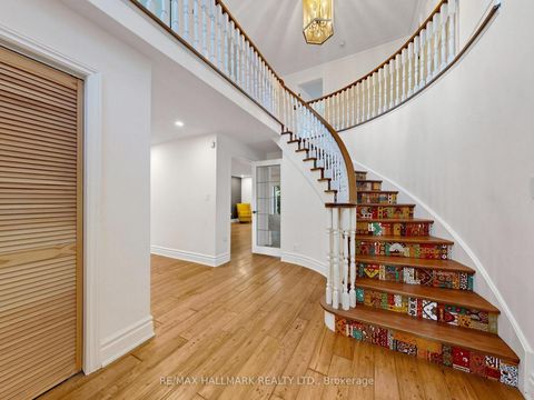 Photo 16 at 25 Kersey Crescent, North Richvale, Richmond Hill
