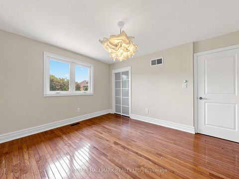 Photo 23 at 25 Kersey Crescent, North Richvale, Richmond Hill