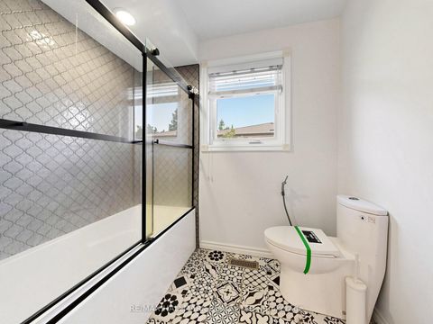 Photo 26 at 25 Kersey Crescent, North Richvale, Richmond Hill