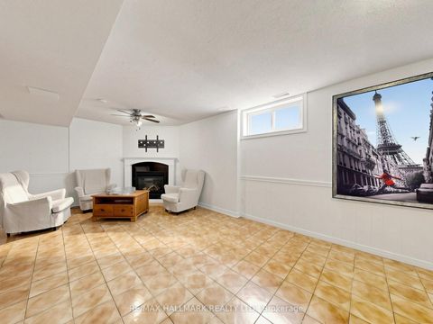 Photo 29 at 25 Kersey Crescent, North Richvale, Richmond Hill