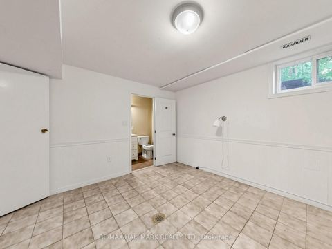 Photo 34 at 25 Kersey Crescent, North Richvale, Richmond Hill