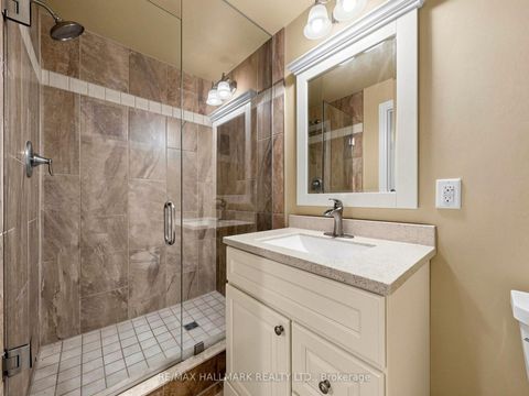 Photo 35 at 25 Kersey Crescent, North Richvale, Richmond Hill
