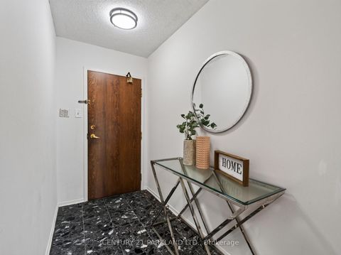 Photo 3 at 206 - 330 ALTON TOWERS Circle, Milliken, Toronto