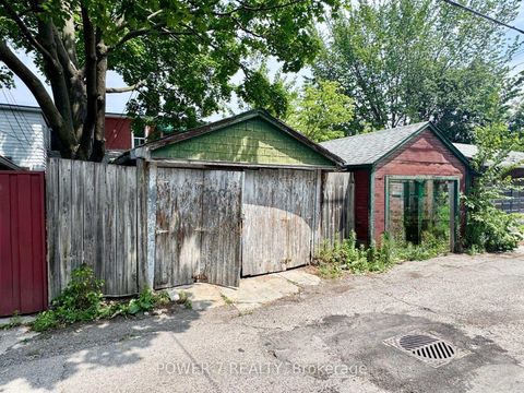 Photo 23 at 810 Ossington Avenue, Junction, Toronto