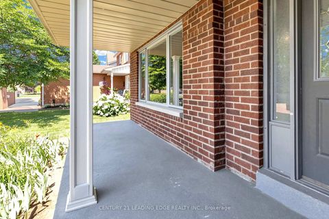 Photo 3 at 153 Natanya Boulevard, Keswick North, Georgina
