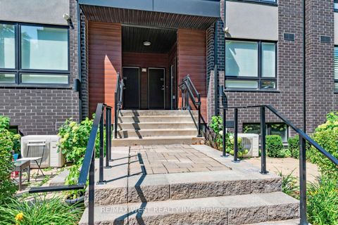Photo 2 at 303 - 1150 Briar Hill Avenue, Belgravia, Toronto