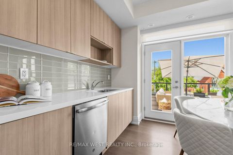 Photo 8 at 303 - 1150 Briar Hill Avenue, Belgravia, Toronto