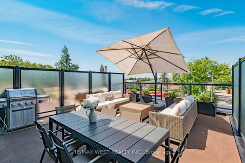 Photo 11 at 303 - 1150 Briar Hill Avenue, Belgravia, Toronto