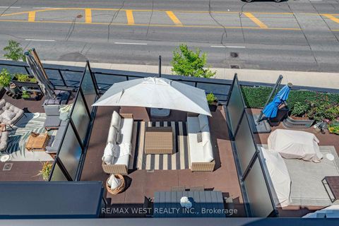 Photo 12 at 303 - 1150 Briar Hill Avenue, Belgravia, Toronto