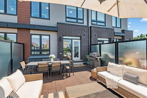 Photo 14 at 303 - 1150 Briar Hill Avenue, Belgravia, Toronto