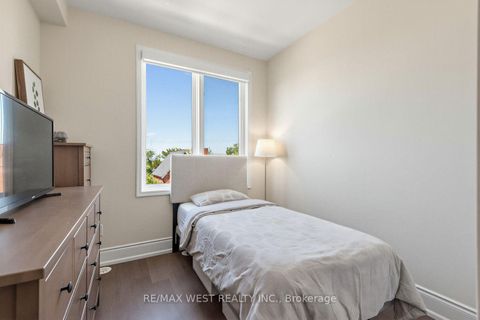 Photo 27 at 303 - 1150 Briar Hill Avenue, Belgravia, Toronto