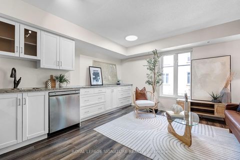 Photo 3 at 343 - 30 Western Battery Road, Niagara, Toronto