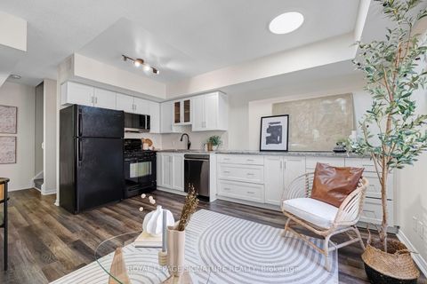 Photo 6 at 343 - 30 Western Battery Road, Niagara, Toronto