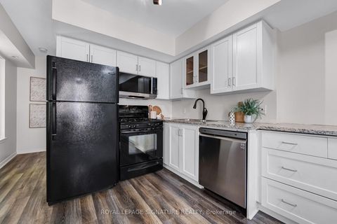 Photo 7 at 343 - 30 Western Battery Road, Niagara, Toronto