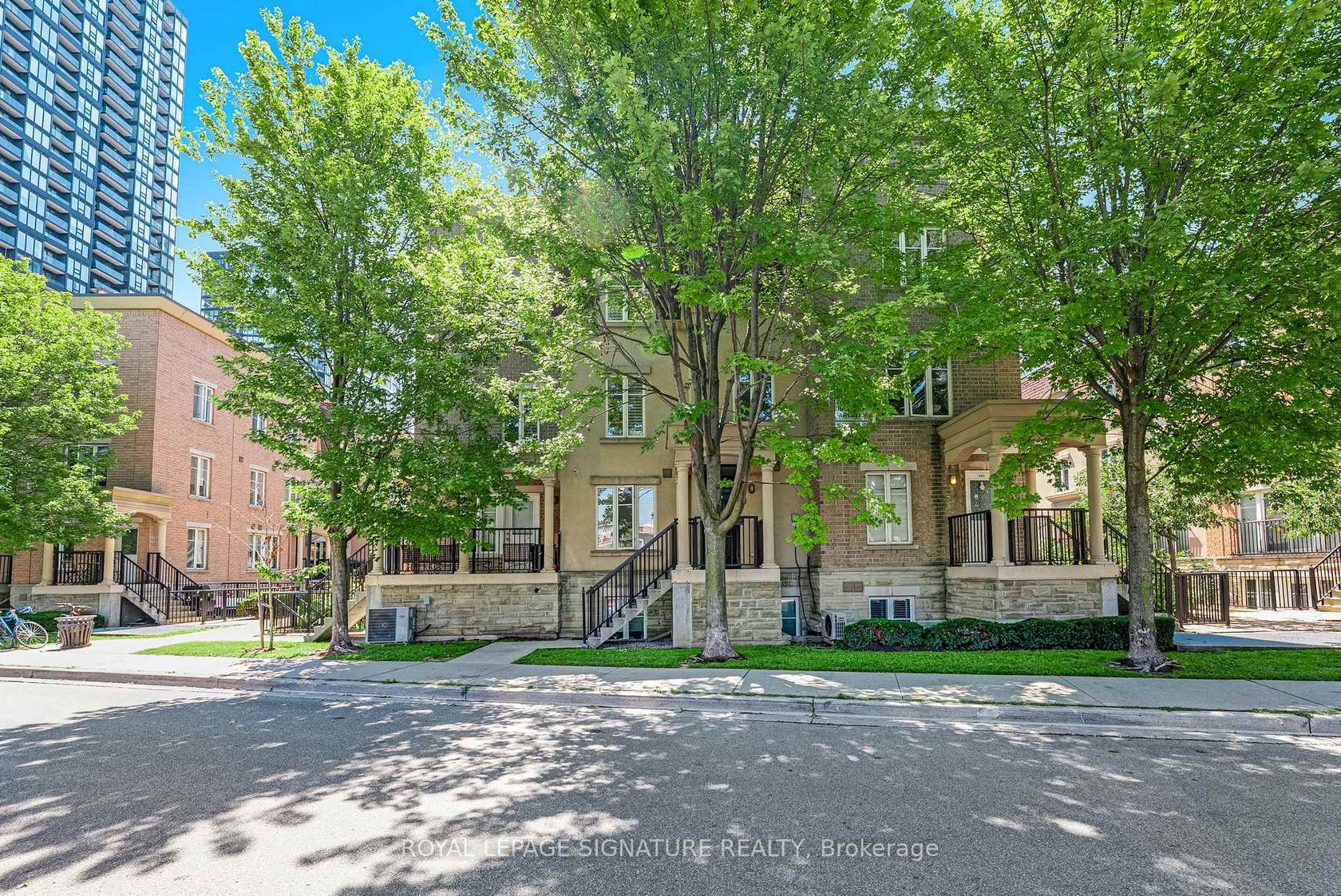 343 - 30 Western Battery Road, Niagara, Toronto photo number 2