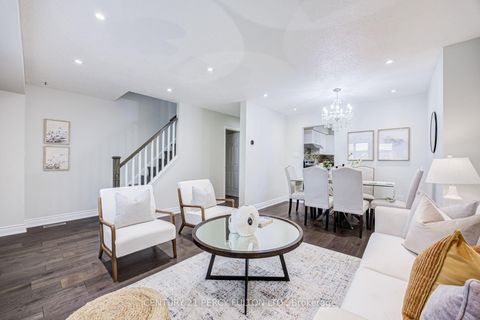 Photo 5 at 87 Crab Apple Way, Donalda, Toronto
