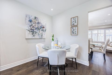Photo 10 at 87 Crab Apple Way, Donalda, Toronto