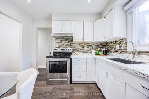 Photo 11 at 87 Crab Apple Way, Donalda, Toronto