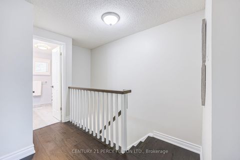 Photo 14 at 87 Crab Apple Way, Donalda, Toronto