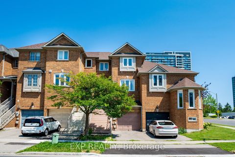 Photo 1 at 3 Baffin Court, Langstaff, Richmond Hill