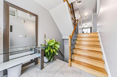 Photo 5 at 3 Baffin Court, Langstaff, Richmond Hill